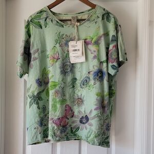 Magnolia Pearl Tee in Big Sky